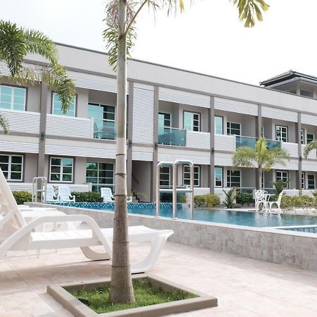 Aneeda Inn Pantai Cenang  Eksteriør bilde