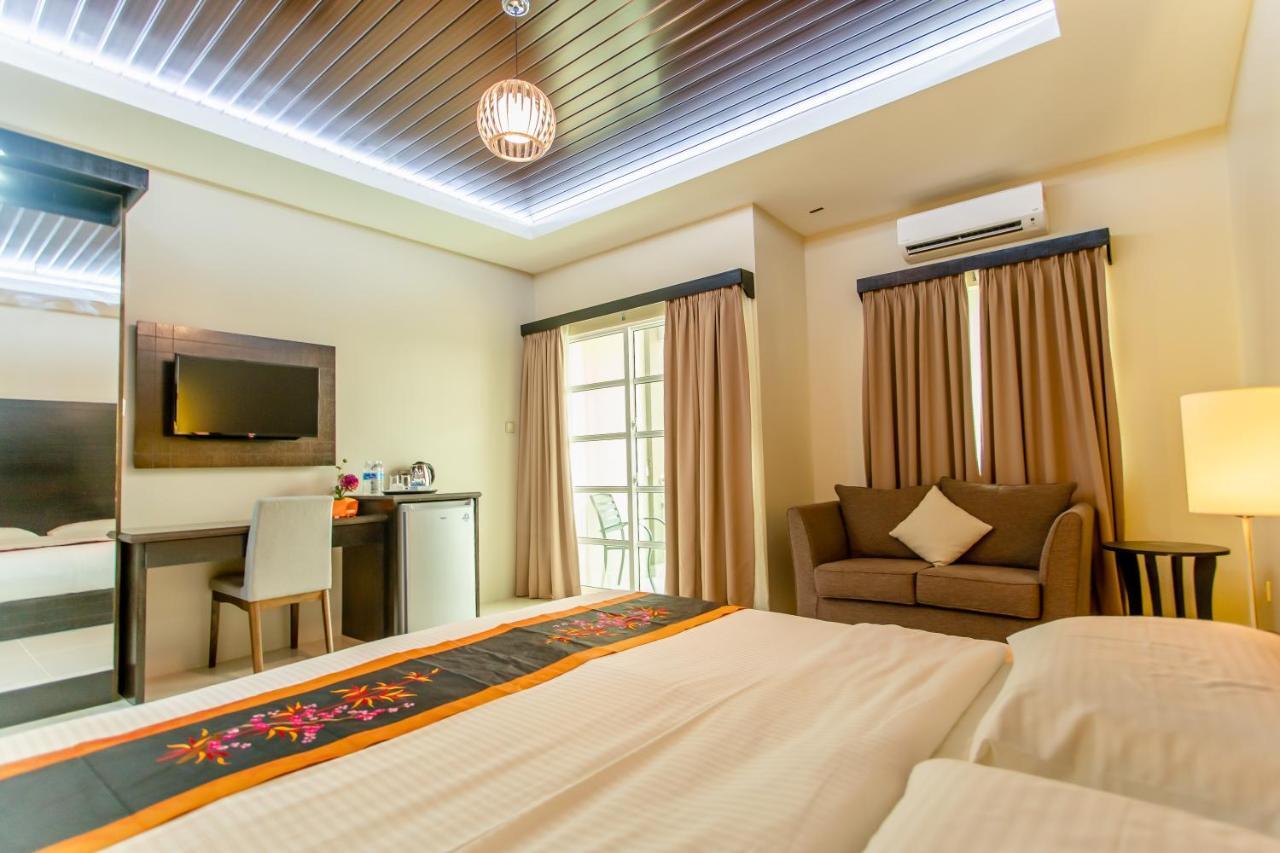 Aneeda Inn Pantai Cenang  Eksteriør bilde