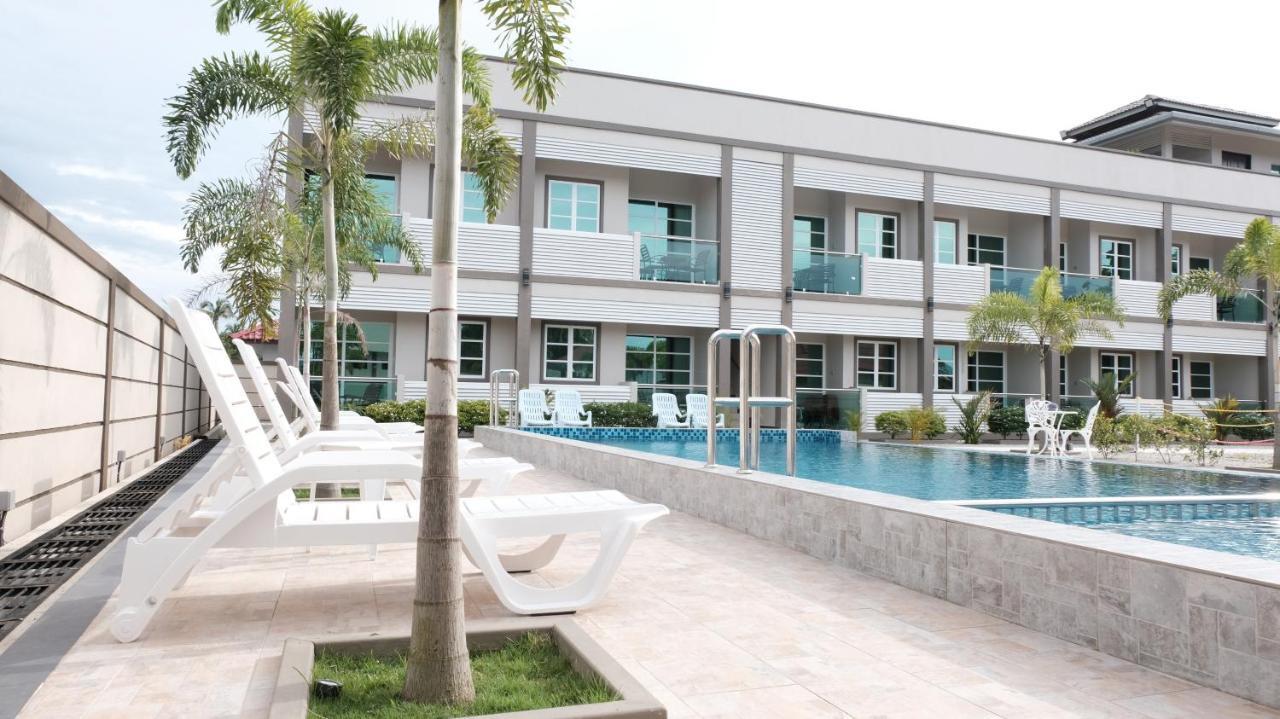 Aneeda Inn Pantai Cenang  Eksteriør bilde
