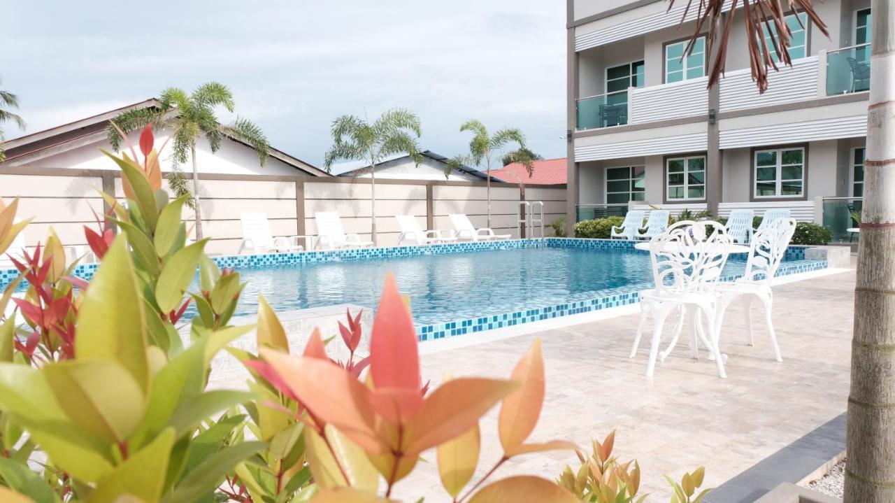 Aneeda Inn Pantai Cenang  Eksteriør bilde
